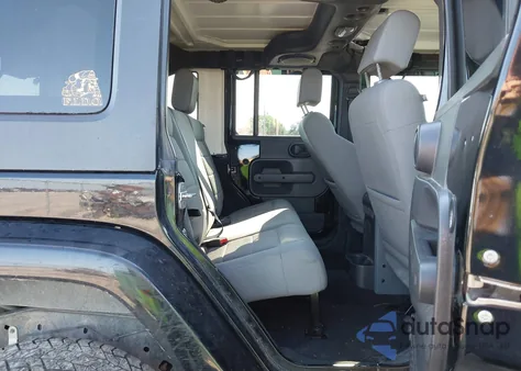 2009 Jeep Wrangler Unlimited Sahara из США, поврежденный, VIN 1J4GA59159L716516